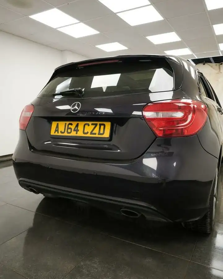 2015-mercedes-benz-a-class-16-a180-sport-122ps-big-4