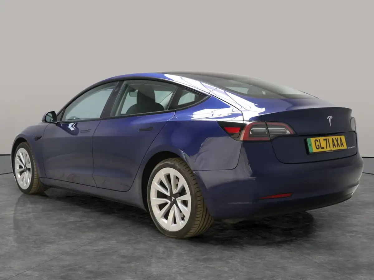 2021-tesla-model-3-e-long-range-awd-big-13