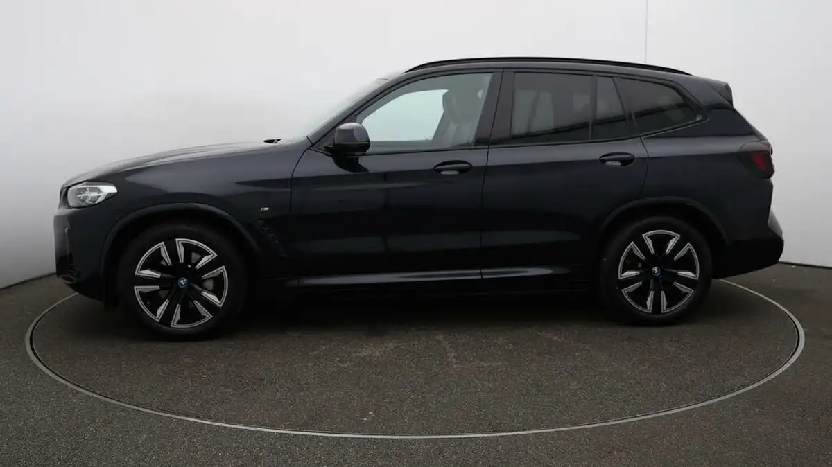 2022-bmw-ix3-e-m-sport-big-60