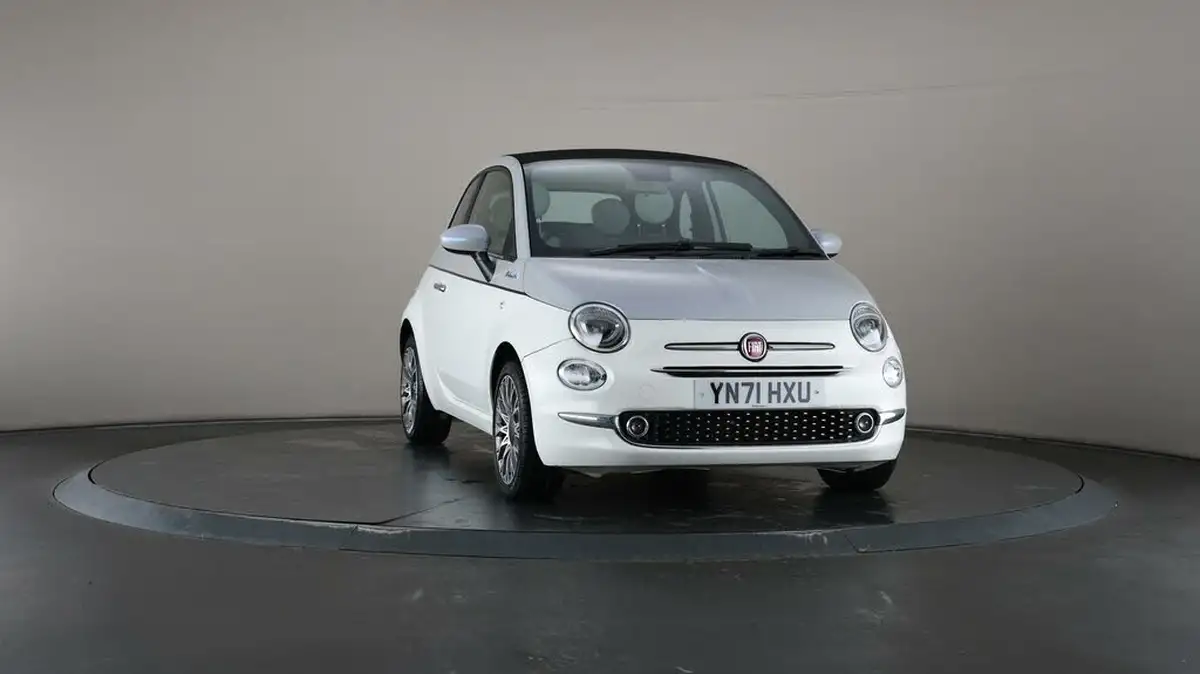 2021-fiat-500c-10-dolcevita-big-44