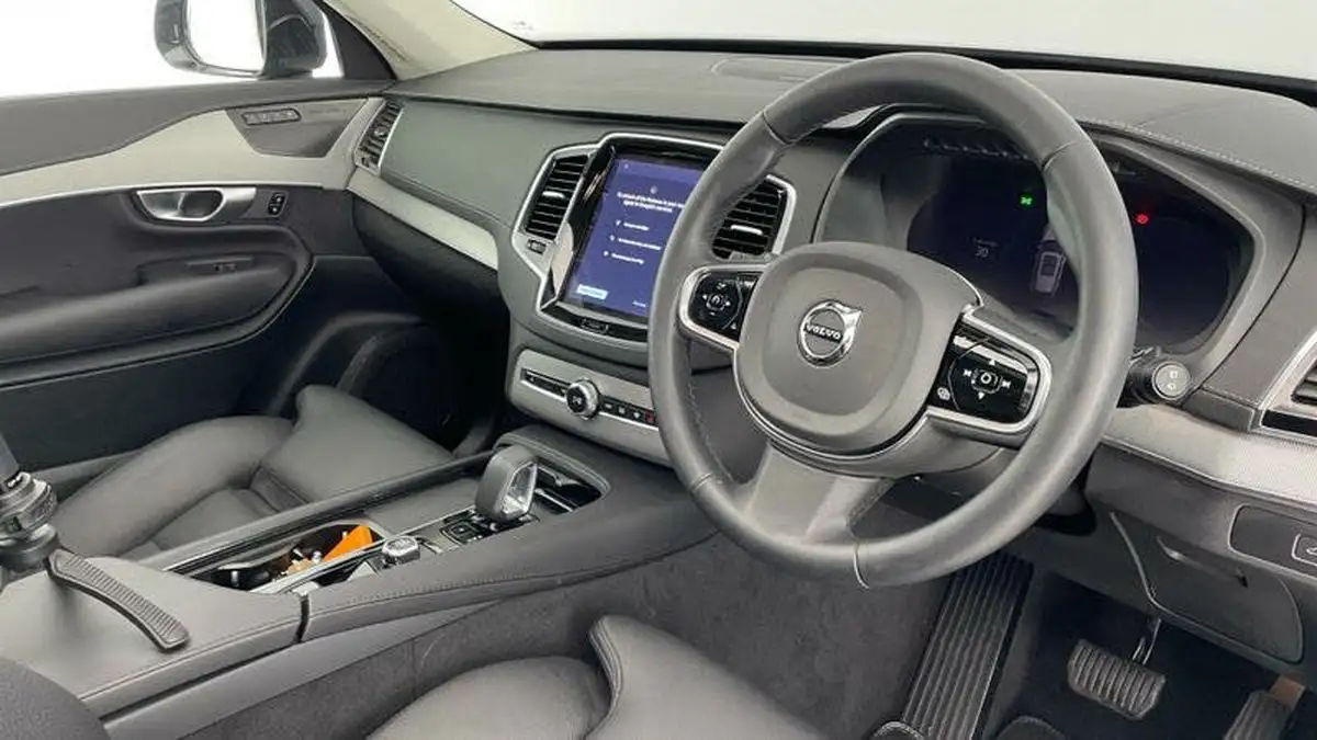 2024-volvo-xc90-20-b5-plus-big-5