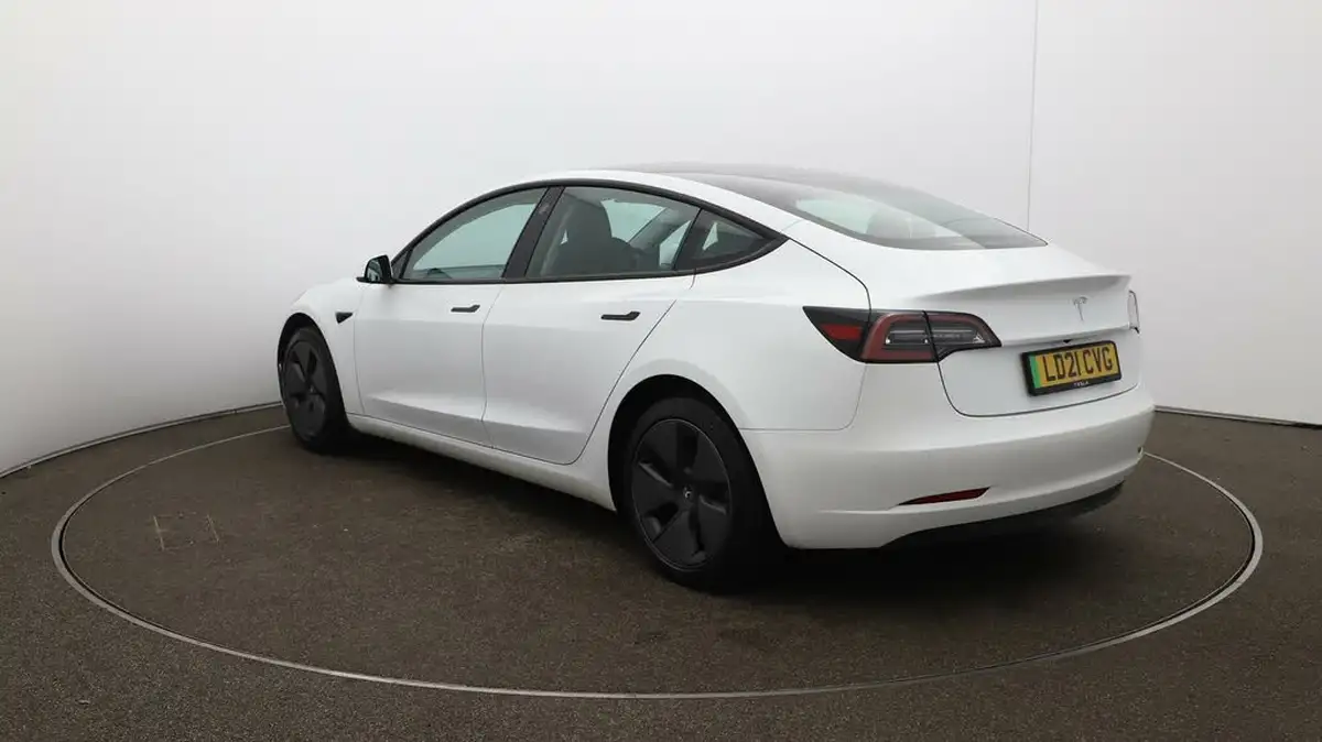 2021-tesla-model-3-e-standard-plus-big-54