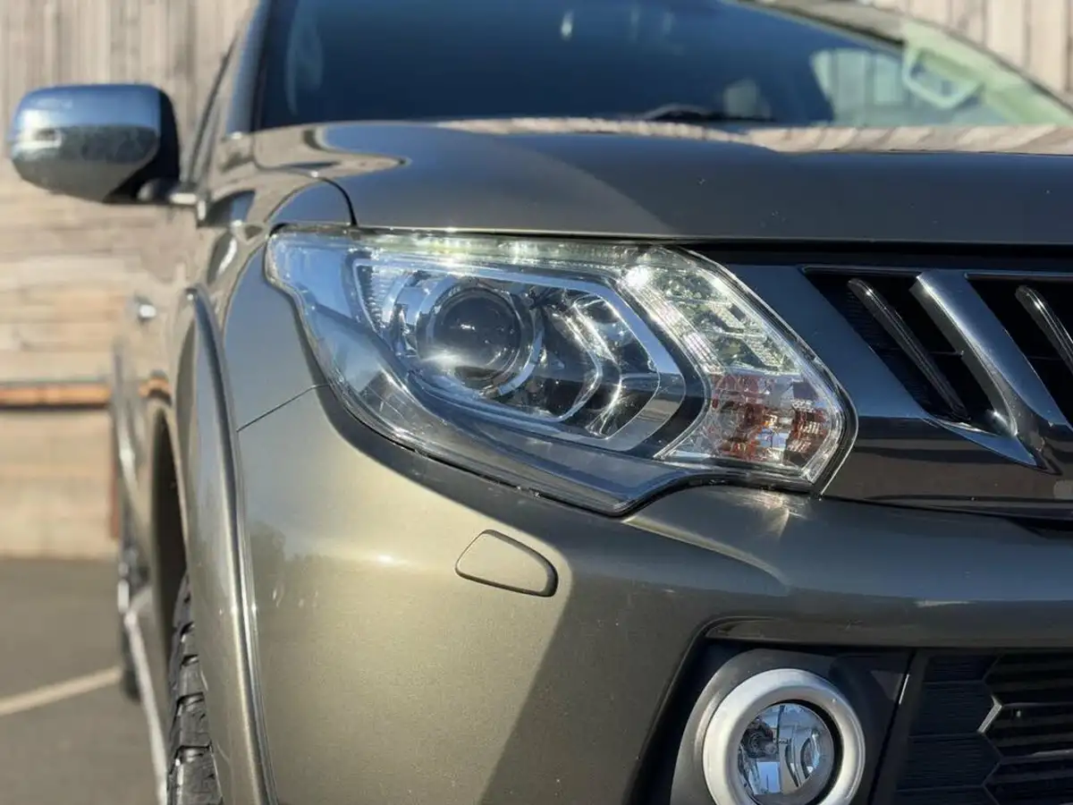 2018-mitsubishi-l200-24di-d-warrior-eu6-big-30