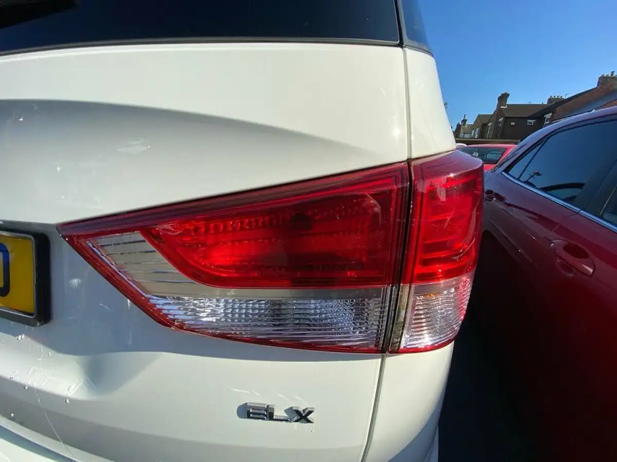 2018-kgm-ssangyong-turismo-22td-ex-auto-big-11