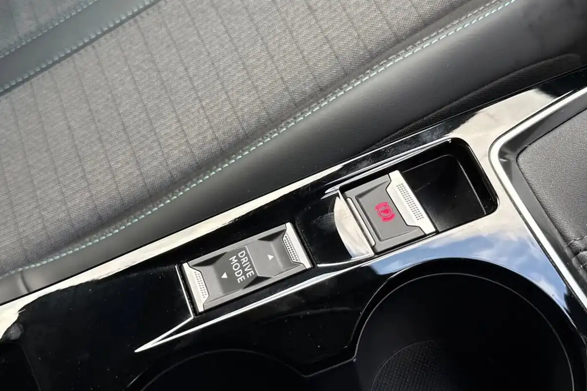 2023-peugeot-2008-suv-12-puretech-allure-premium-100bhp-big-53