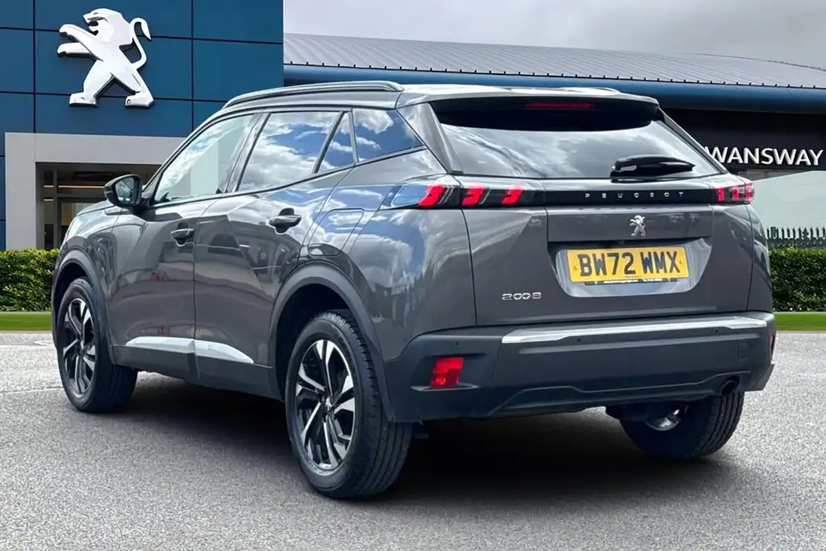 2023-peugeot-2008-suv-12-puretech-allure-premium-100bhp-big-1