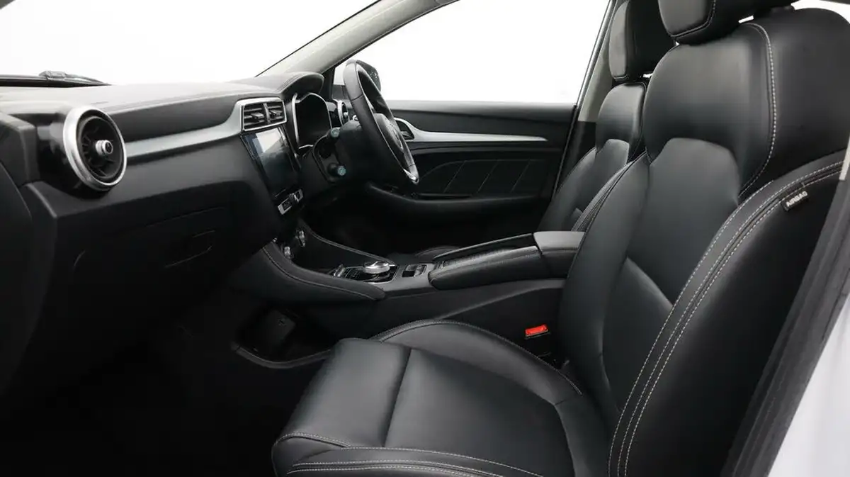 2021-mg-zs-suv-e-exclusive-ev-big-14