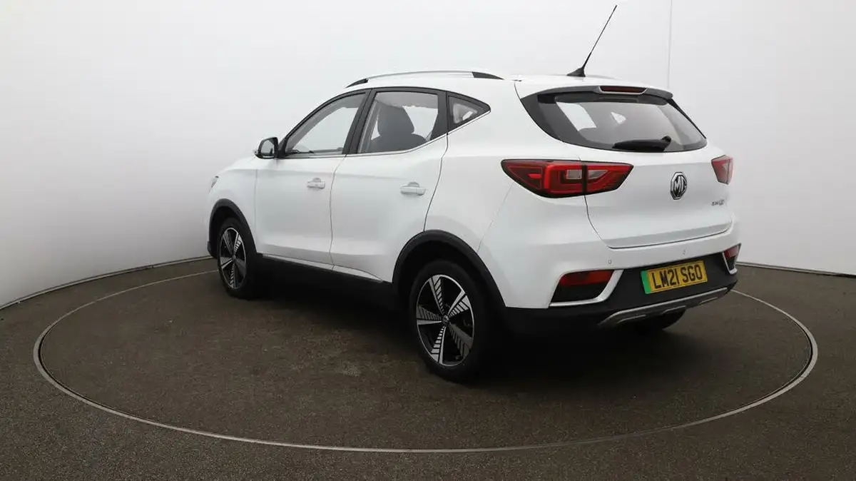 2021-mg-zs-suv-e-exclusive-ev-big-55