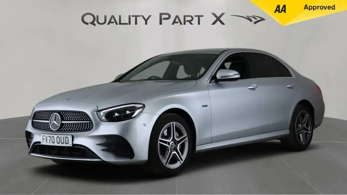 2020-mercedes-benz-e-class-20d-e300de-amg-line-edition-eq-power-saloon-4d-big-2