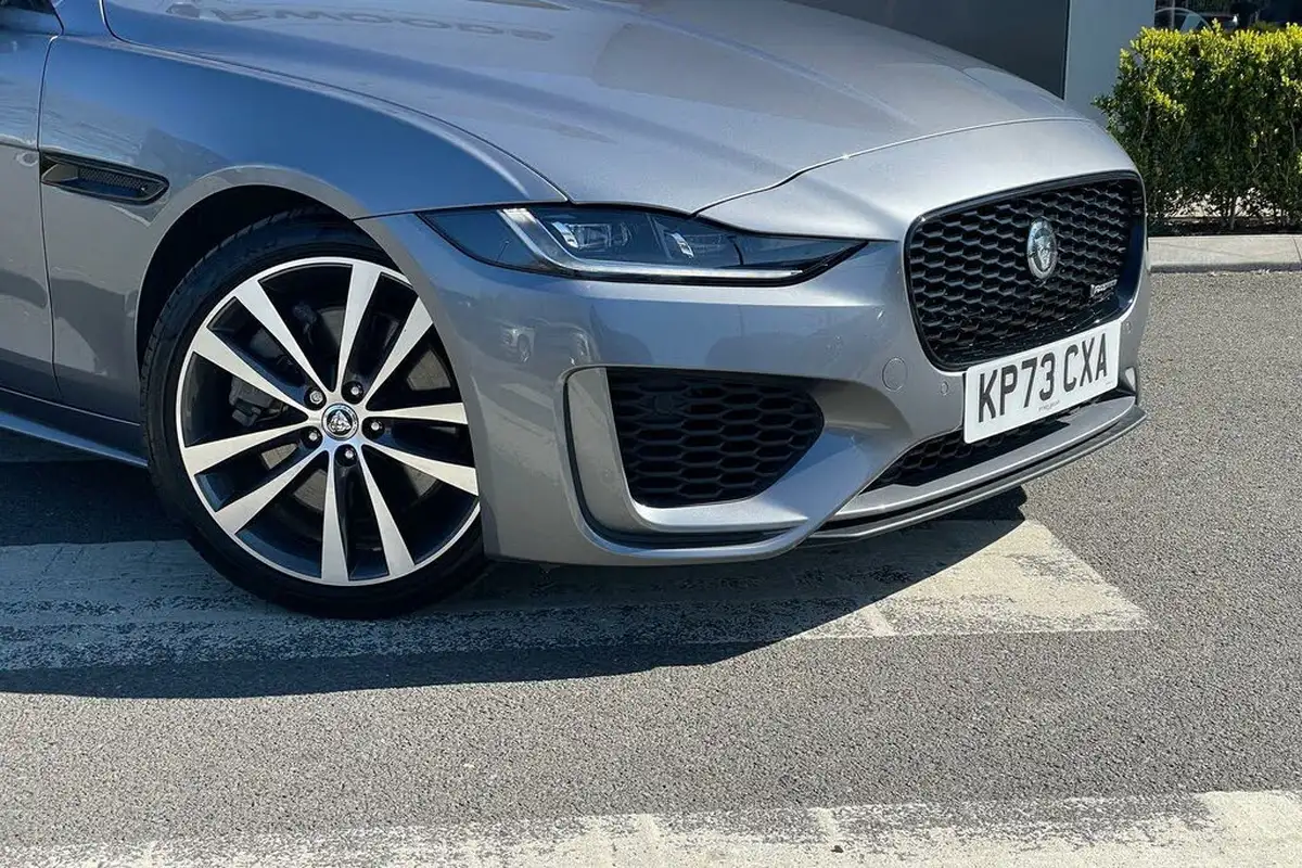 2023-jaguar-xe-20-p250-r-dynamic-hse-black-big-29