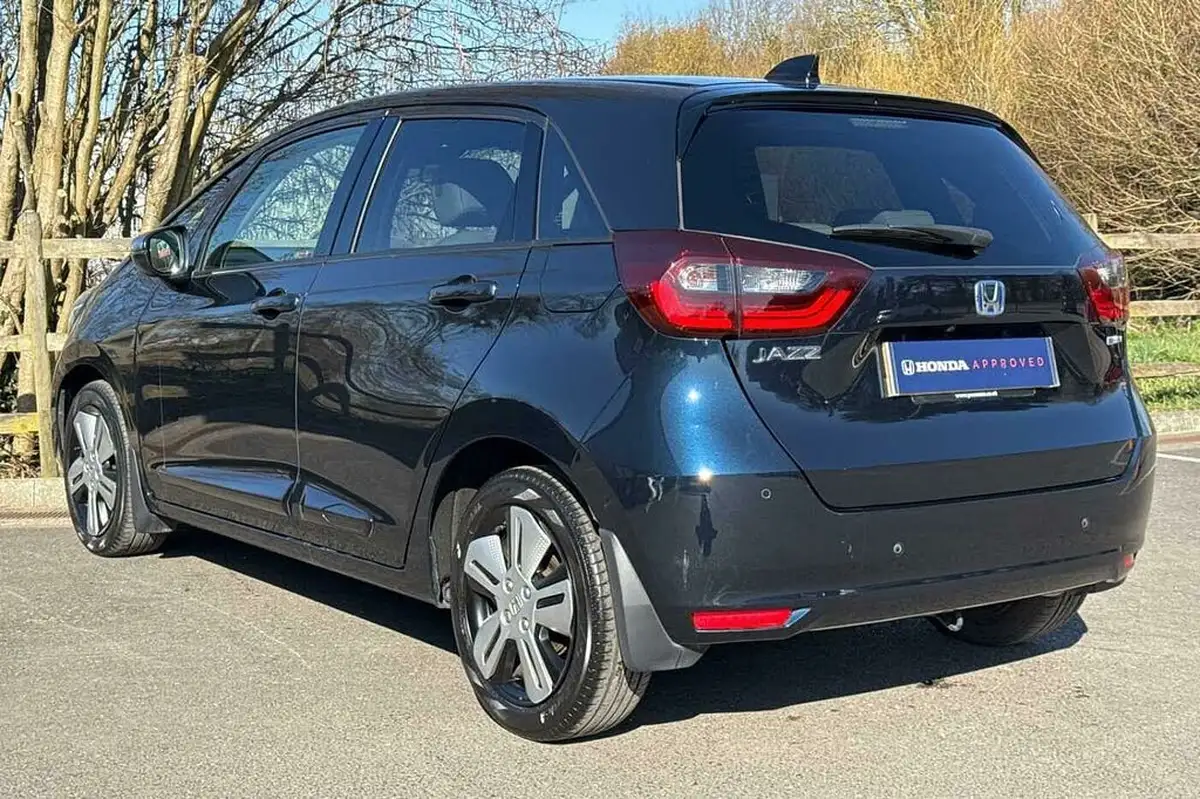 2023-honda-jazz-15-i-mmd-ex-107ps-big-2