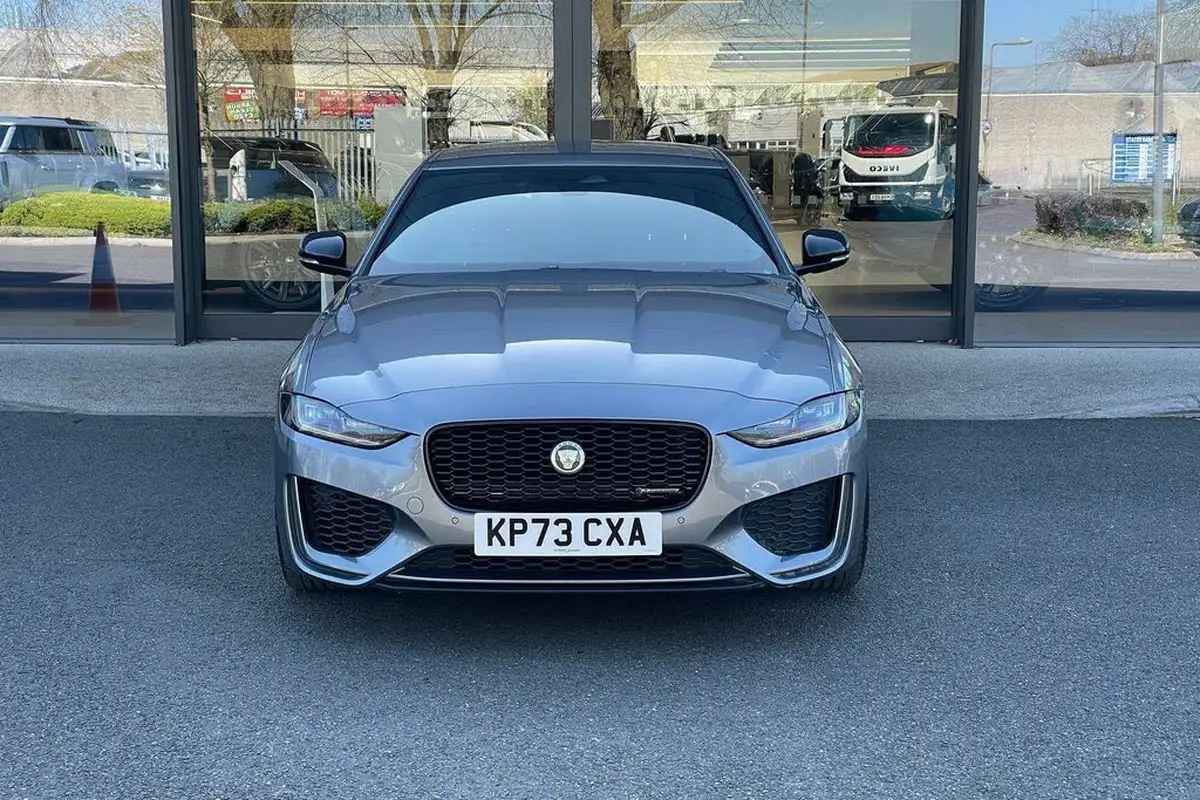 2023-jaguar-xe-20-p250-r-dynamic-hse-black-big-5