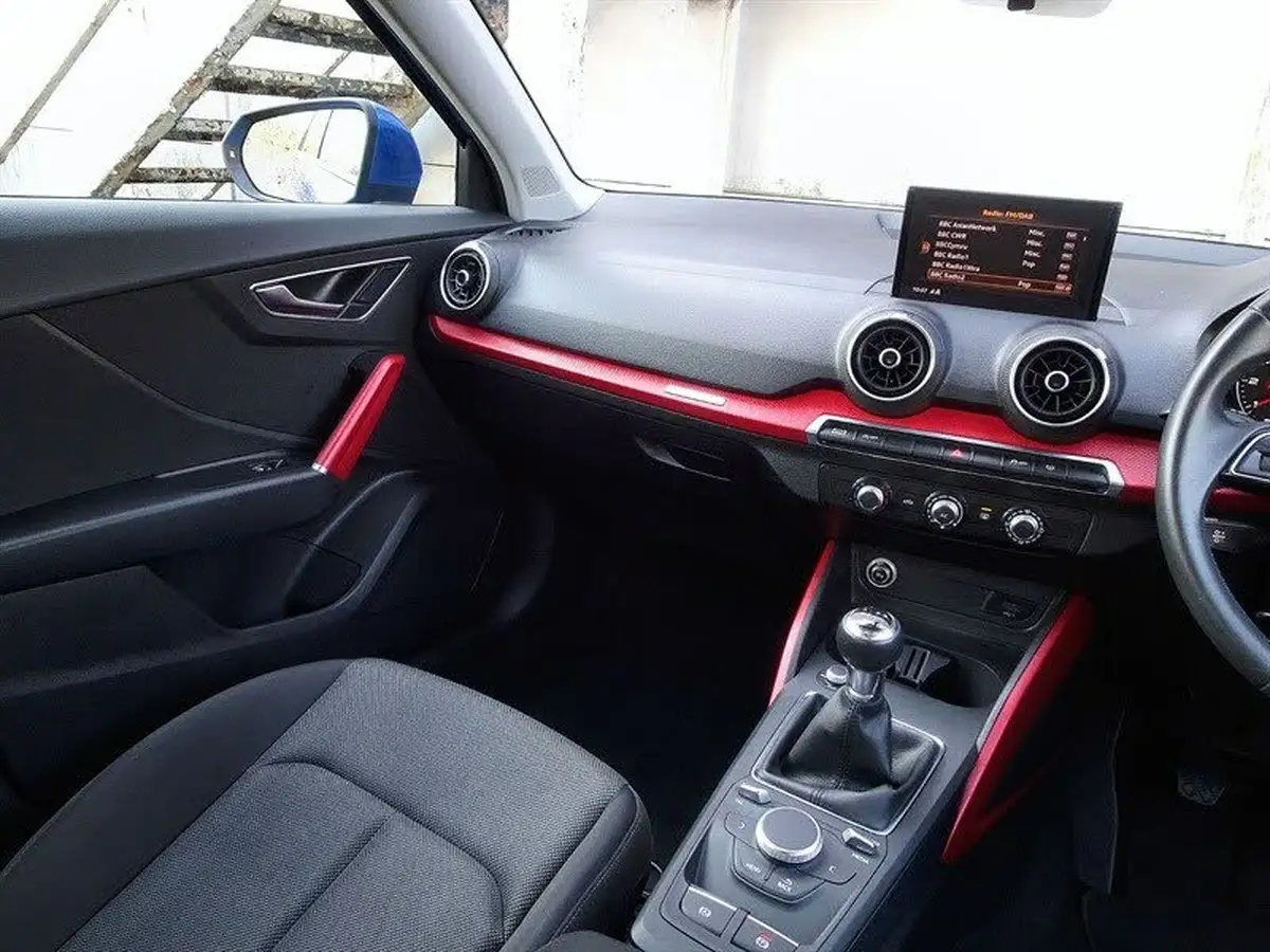 2019-audi-q2-10-30-tfsi-sport-big-23
