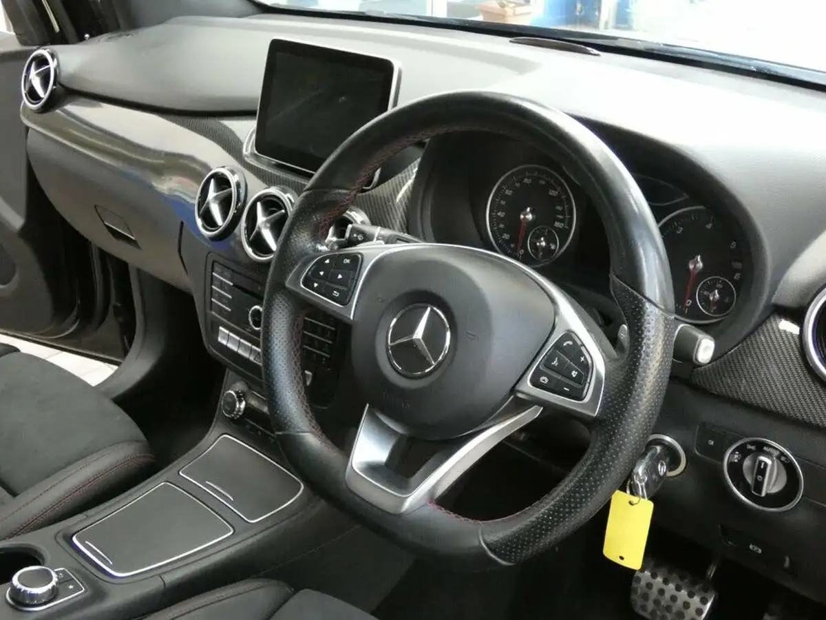 2016-mercedes-benz-b-class-15-cdi-b180-amg-line-premium-7g-dct-big-43
