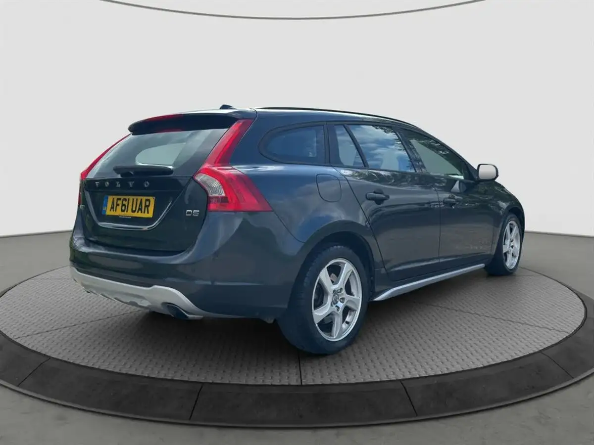 2011-volvo-v60-24td-d5-es-215bhp-geartronic-big-6