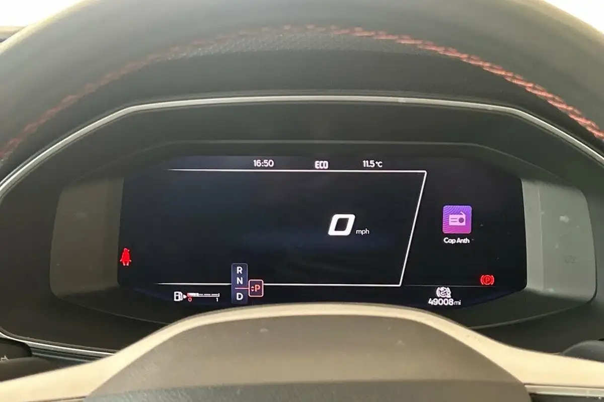 2022-seat-leon-big-11