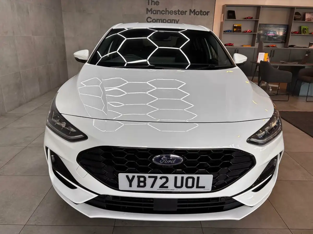 2023-ford-focus-10t-st-line-125ps-hatchback-big-4