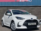 2021-toyota-yaris-15-vvt-i-icon-114bhp-hybrid-1490cc-e-cvt-small-0
