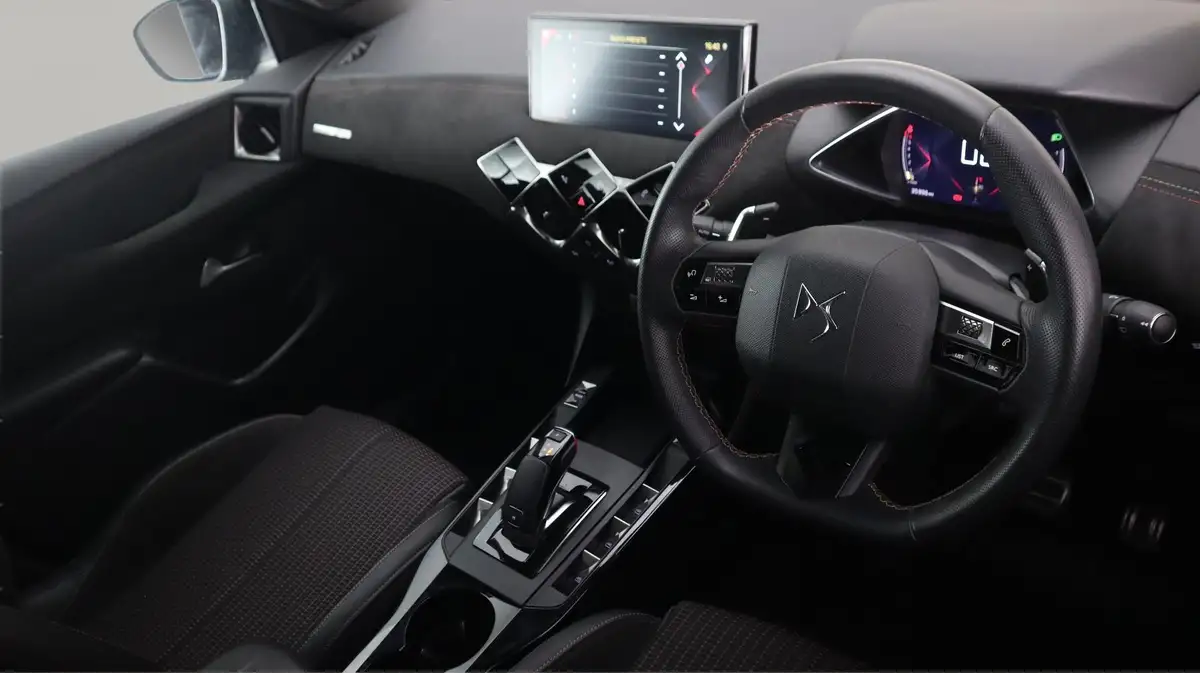 2022-ds-ds-3-crossback-12-puretech-performance-line-130ps-big-9