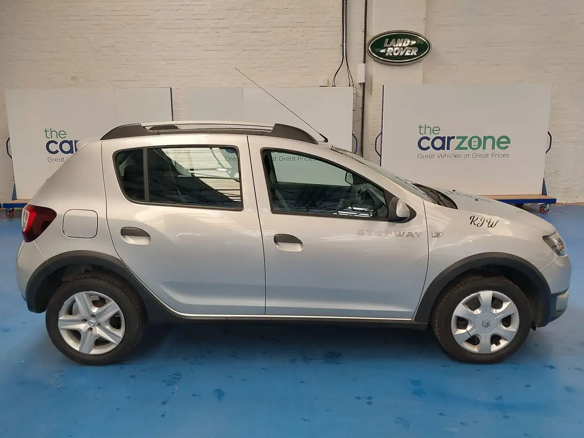 2014-dacia-sandero-stepway-09-ambiance-big-1