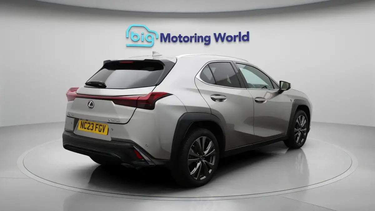 2023-lexus-ux-250h-20-f-sport-design-big-7