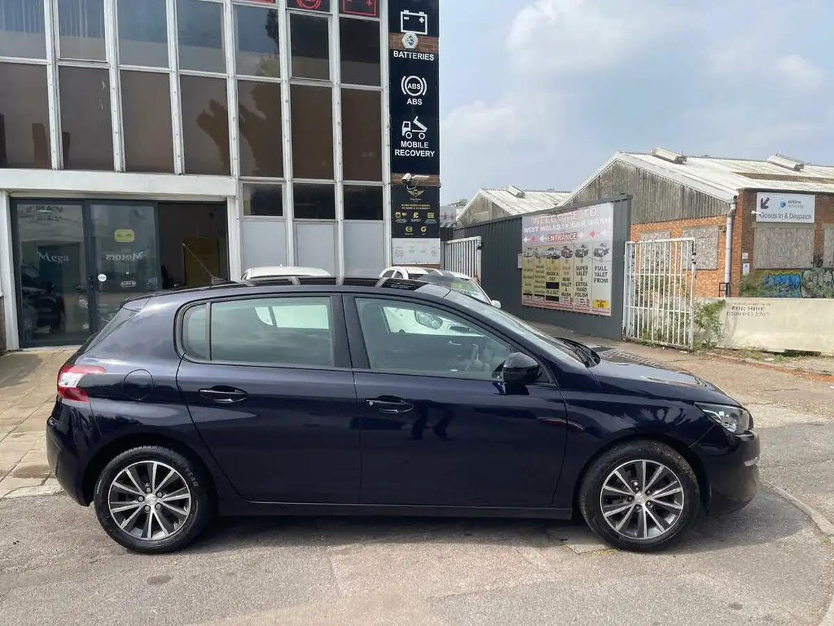 2015-peugeot-308-12-sportium-130bhp-big-1