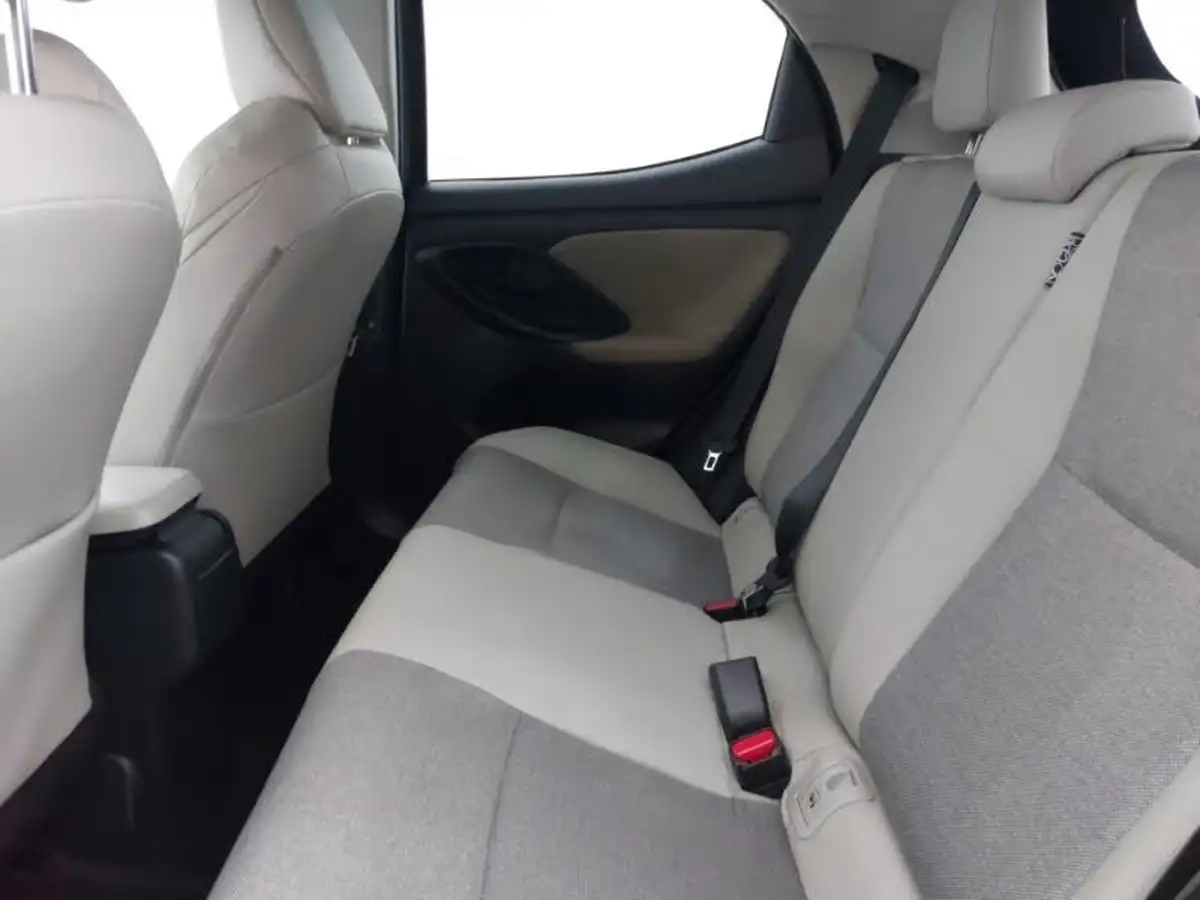 2022-toyota-yaris-15-vvt-i-excel-big-5