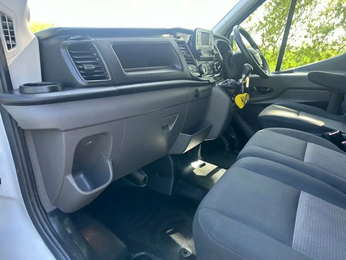 2023-ford-transit-big-18