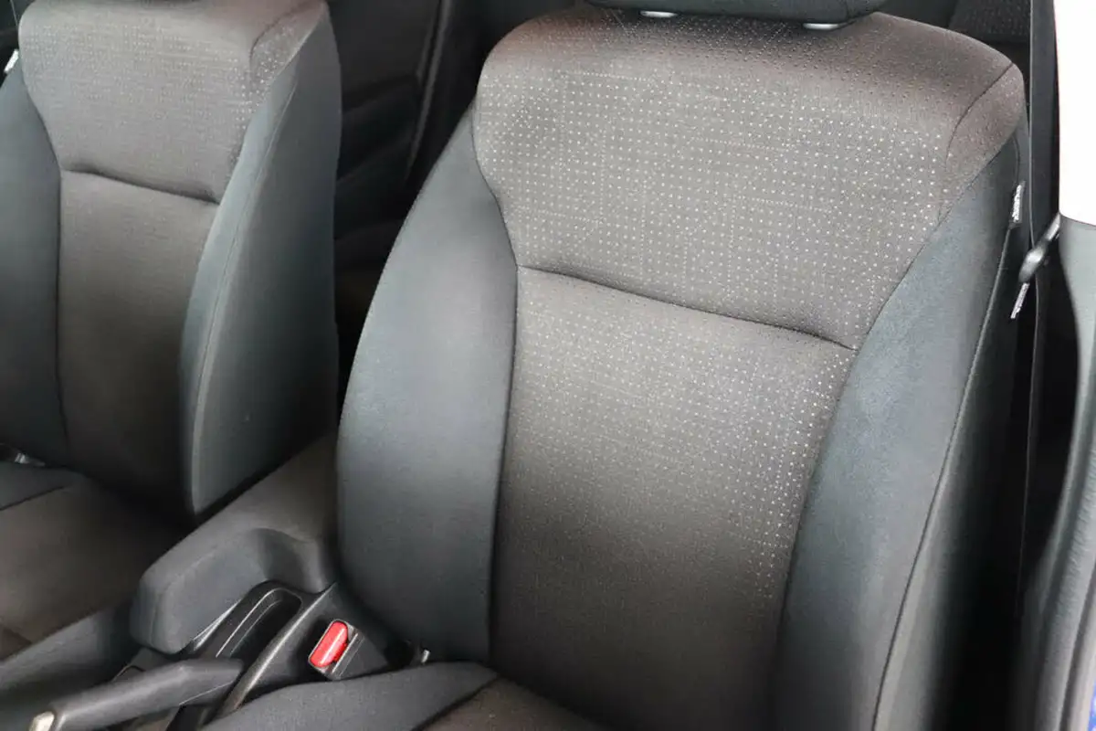 2017-honda-jazz-13-i-vtec-ex-navi-cvt-big-35
