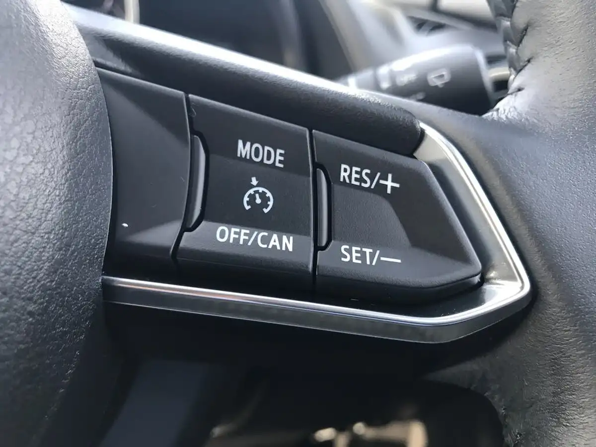 2024-mazda-mazda2-15-e-skyactiv-g-exclusive-line-big-20