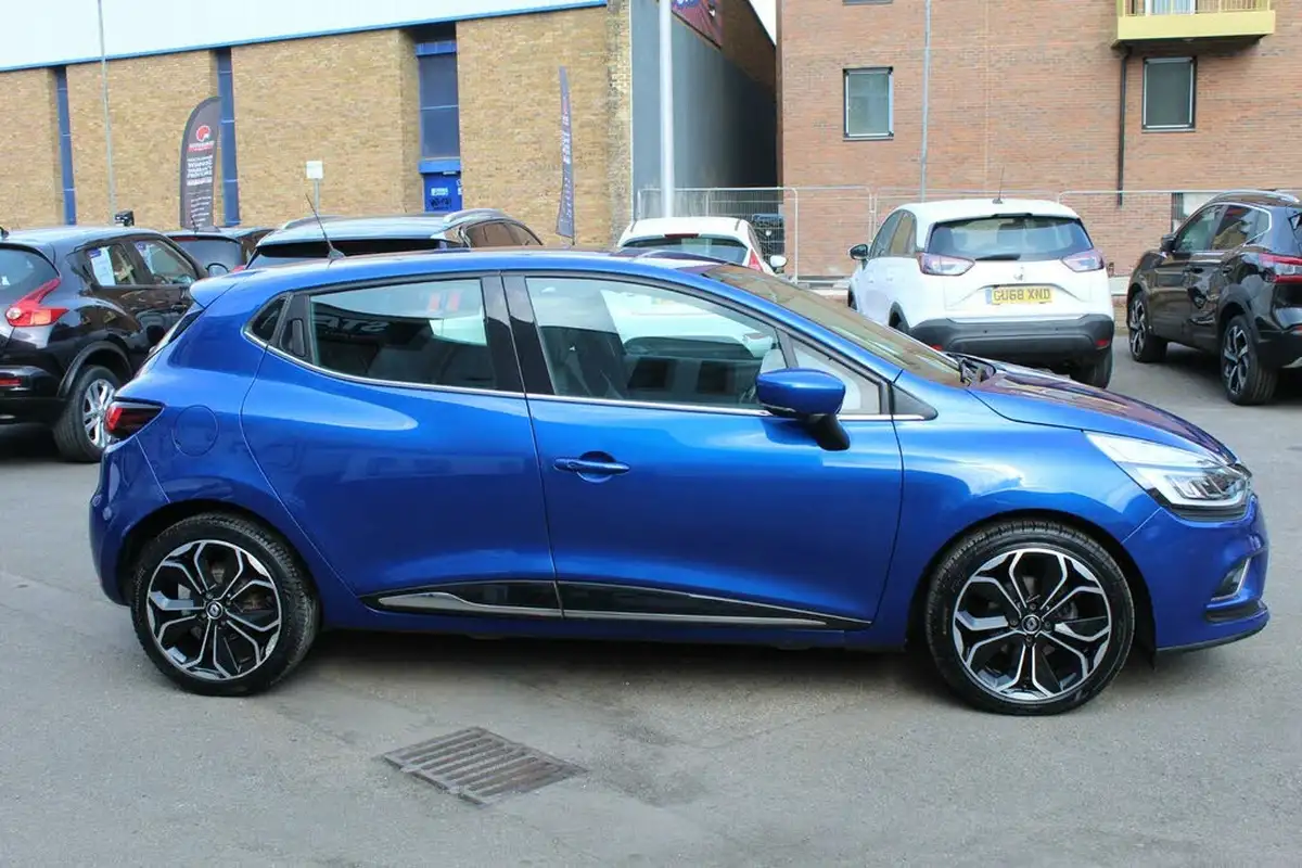 2017-renault-clio-12-tce-dynamique-s-nav-big-9