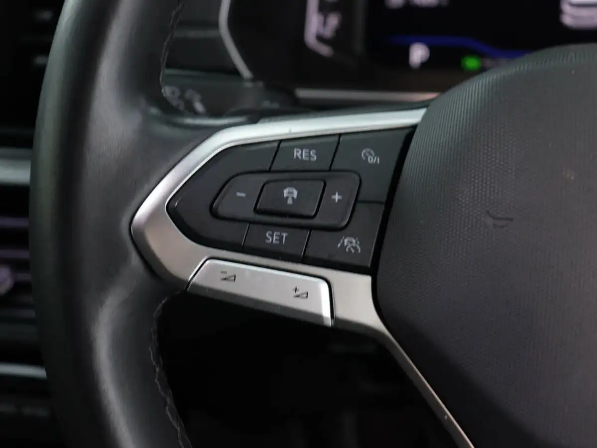 2024-volkswagen-t-cross-10-tsi-r-line-115ps-dsg-big-29