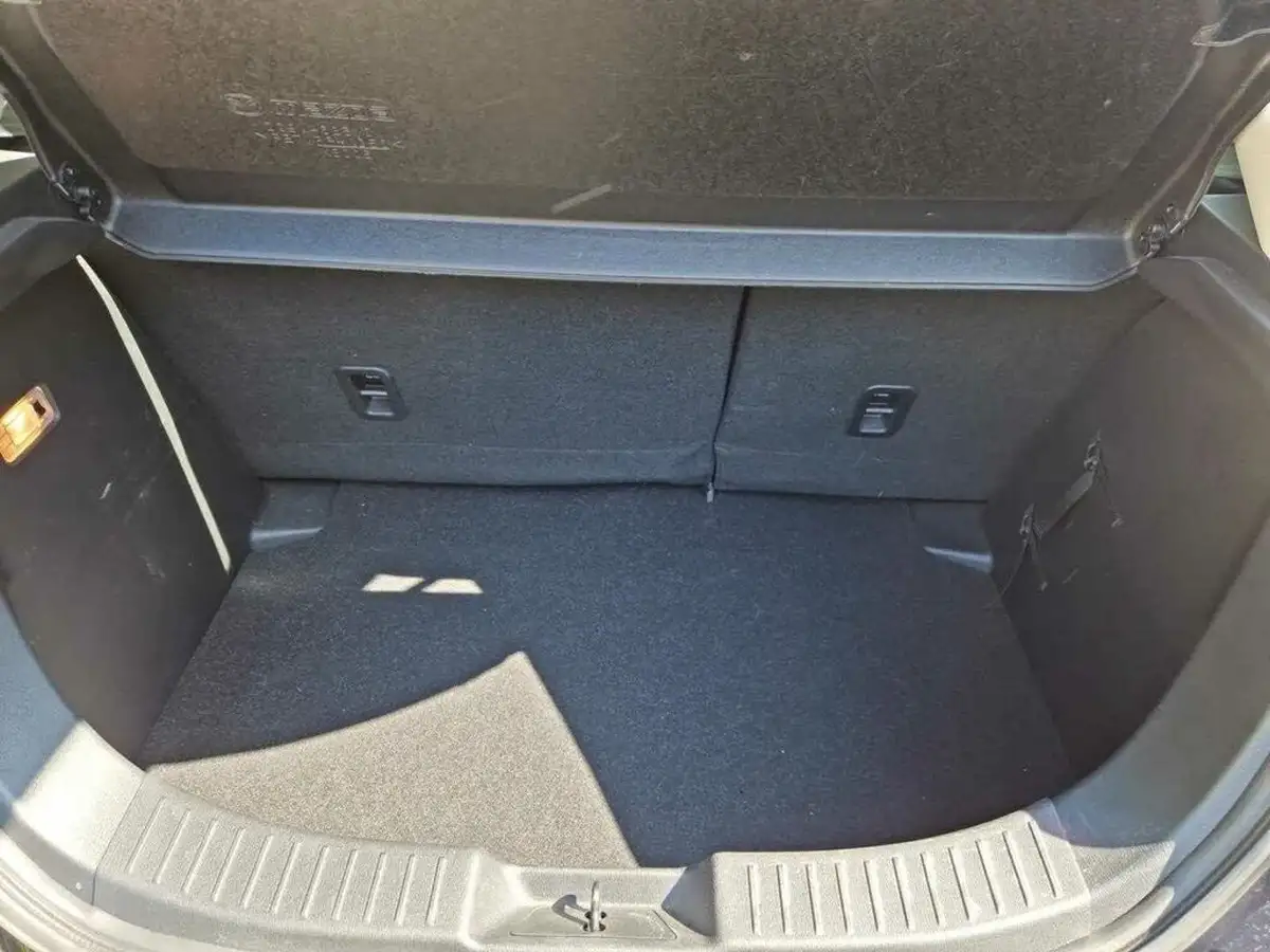 2019-mazda-mazda2-15-se-l-nav-big-15