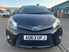2014-toyota-yaris-15-vvt-i-icon-hybrid-small-15