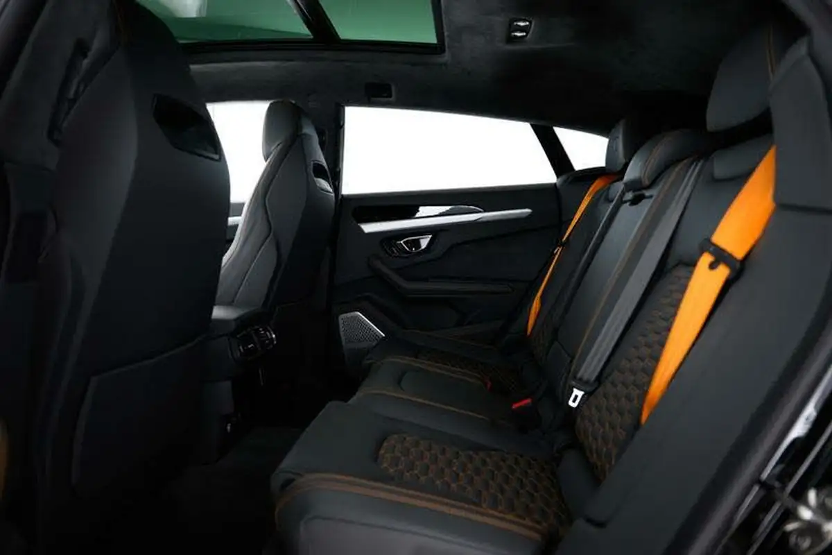 2023-lamborghini-urus-40-no-trim-big-7