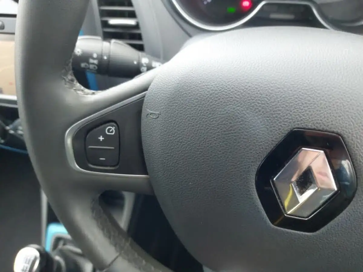 2017-renault-captur-15dci-dynamique-s-nav-110bhp-energy-ss-big-17