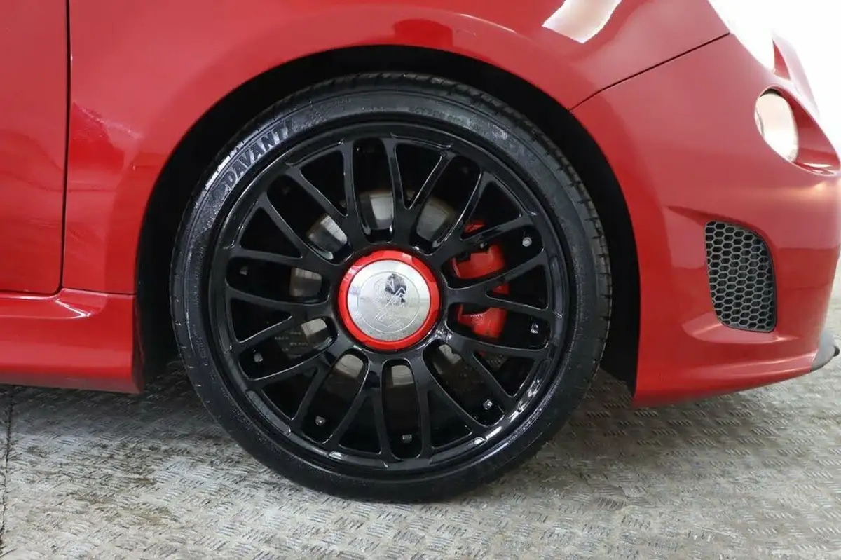 2016-abarth-500-14-tjet-595-turismo-160bhp-big-10