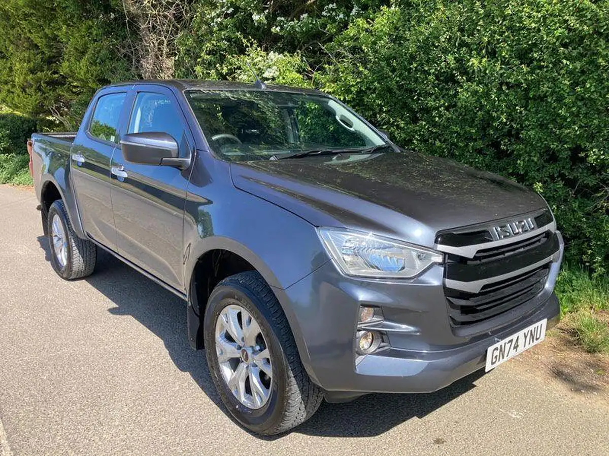 2024-isuzu-d-max-19td-dl20-double-auto-big-1