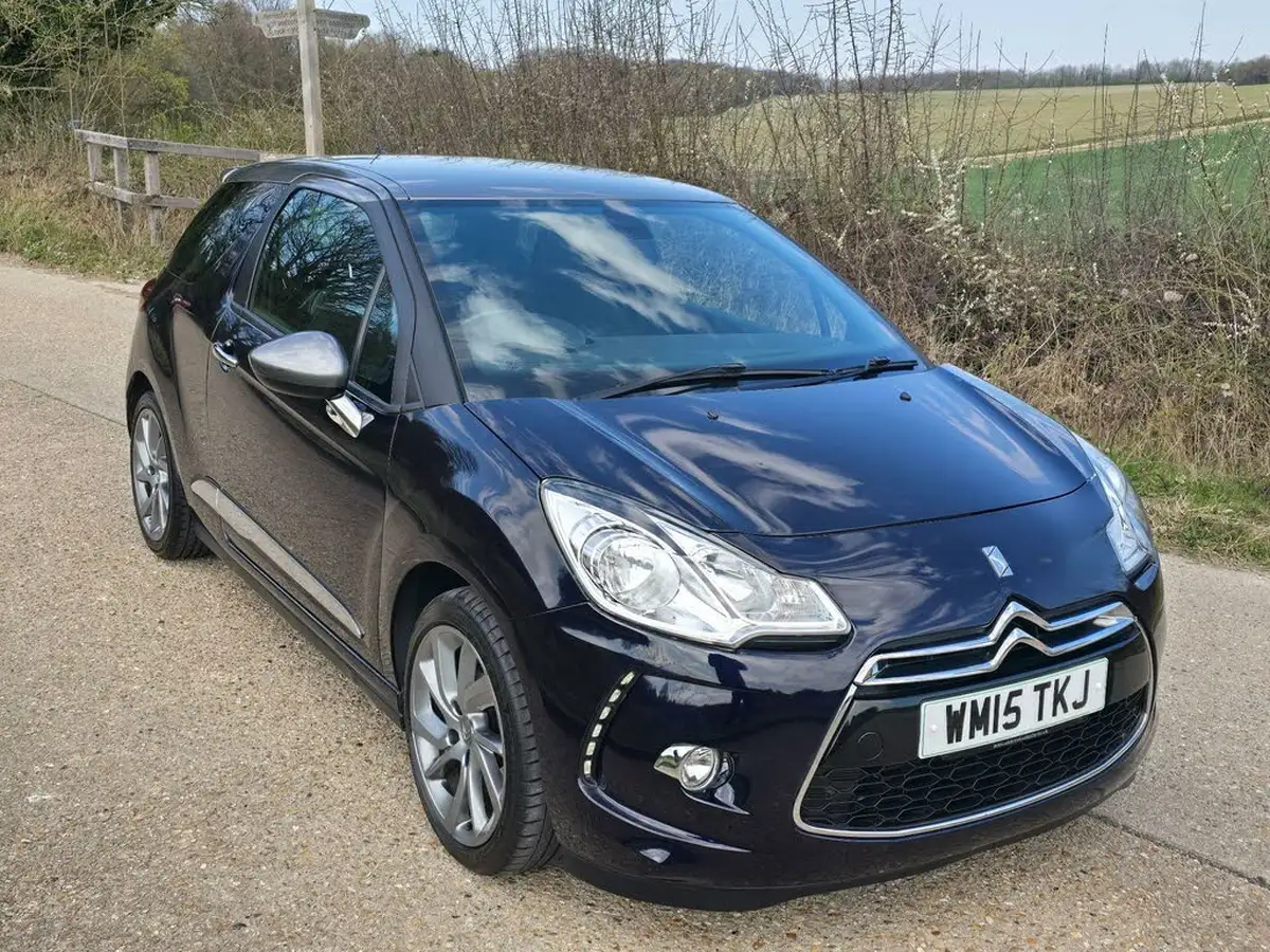 2015-citroen-ds3-12-dstyle-plus-big-10