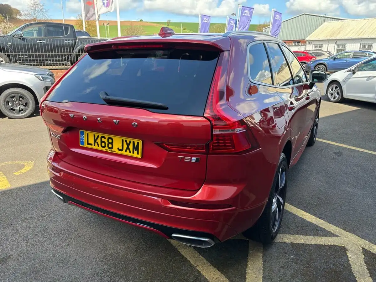 2018-volvo-xc60-20-t5-r-design-250bhp-4x4-big-3