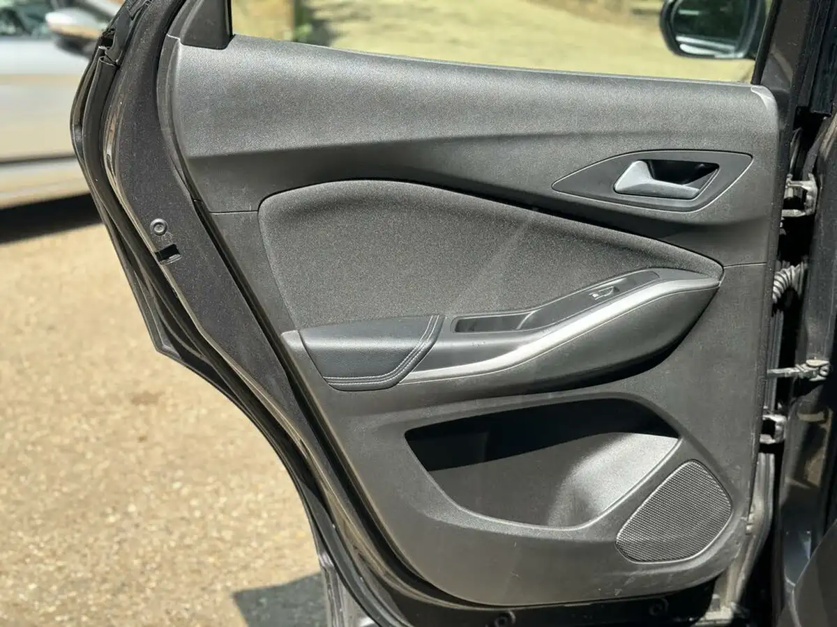 2018-vauxhall-grandland-x-12-se-132ps-big-35