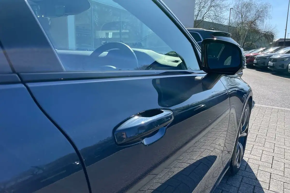 2021-volvo-v60-20-b4-r-design-big-15