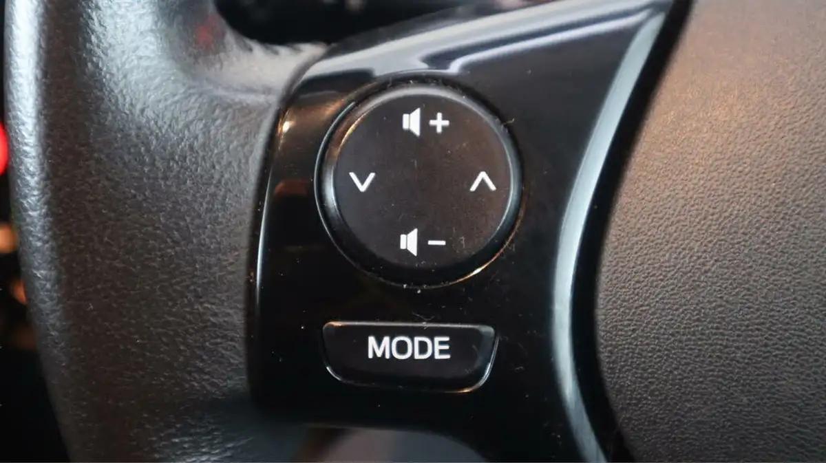 2020-citroen-c1-10-vti-flair-ss-5d-big-21