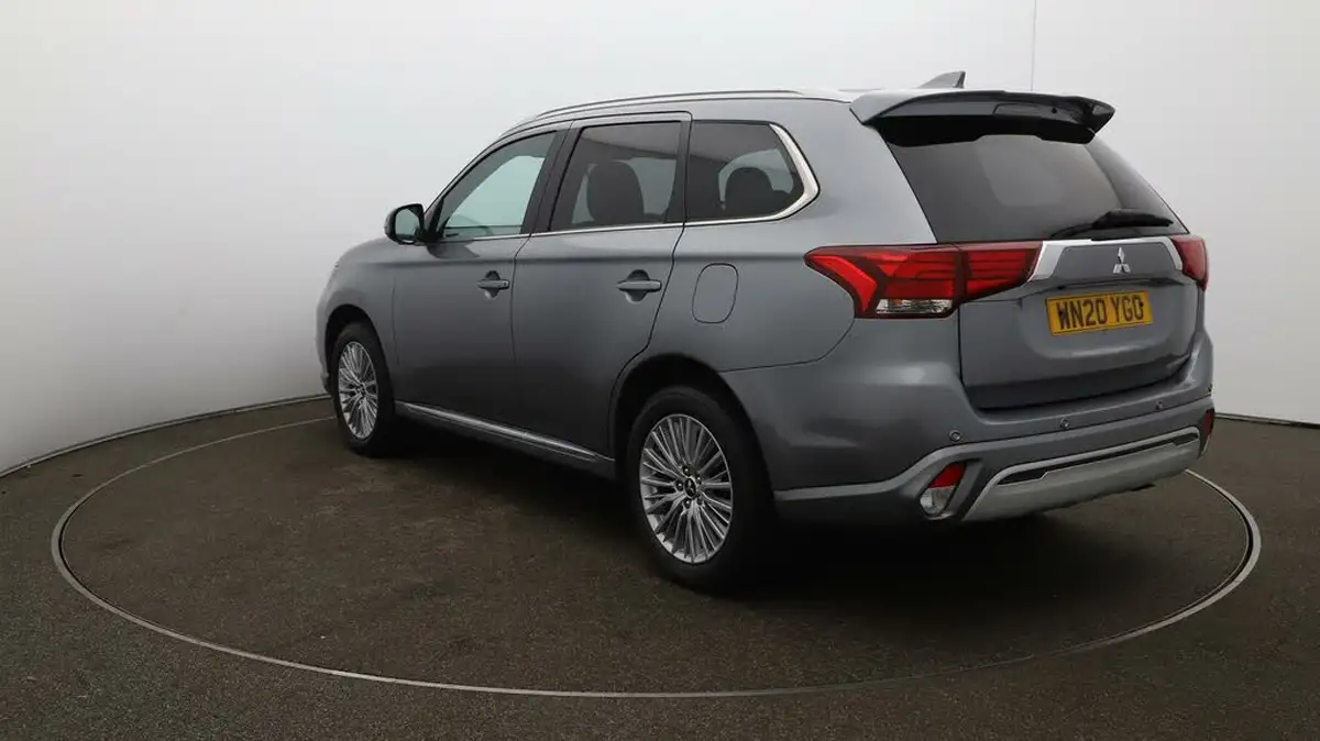 2020-mitsubishi-outlander-24-exceed-phev-big-52