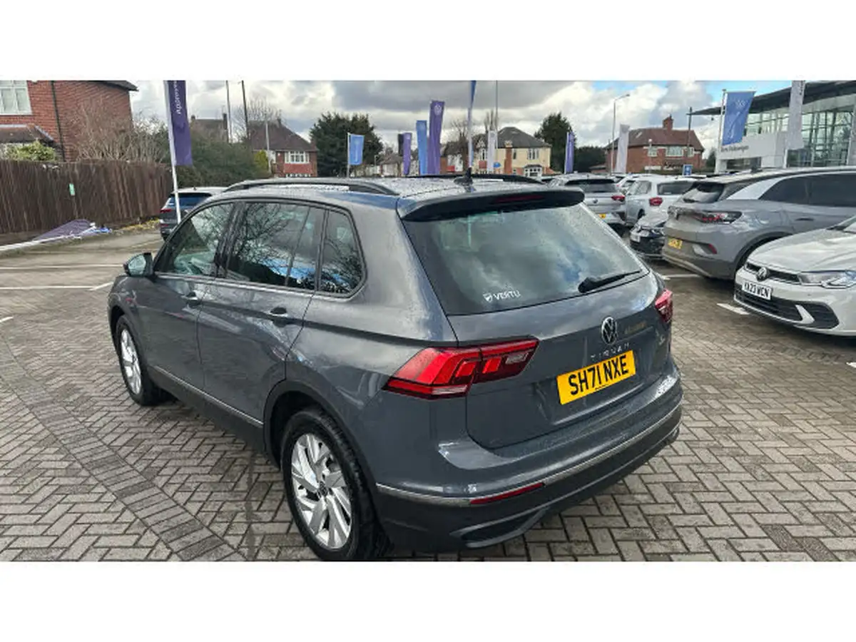 2022-volkswagen-tiguan-15-tsi-life-150ps-big-22