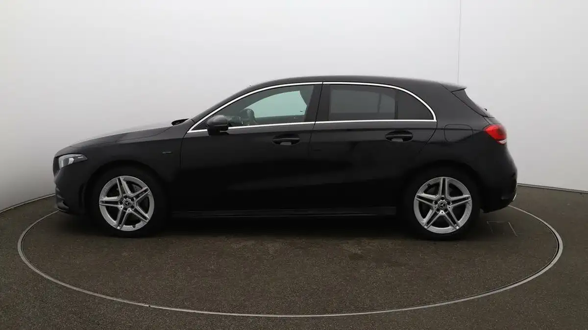 2021-mercedes-benz-a-class-13-a250e-amg-line-hatchback-5d-big-57