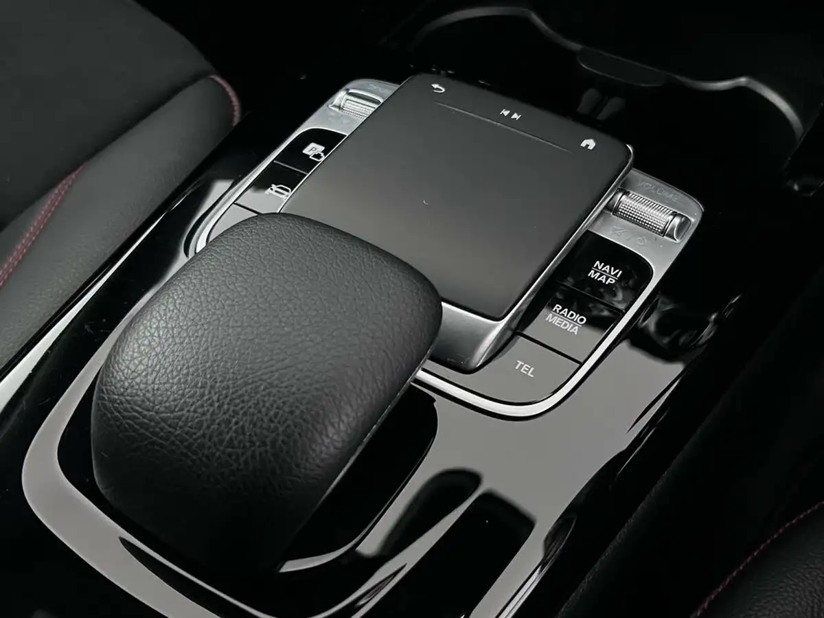 2019-mercedes-benz-a-class-13-a200-amg-line-executive-hatchback-5d-7g-dct-big-31