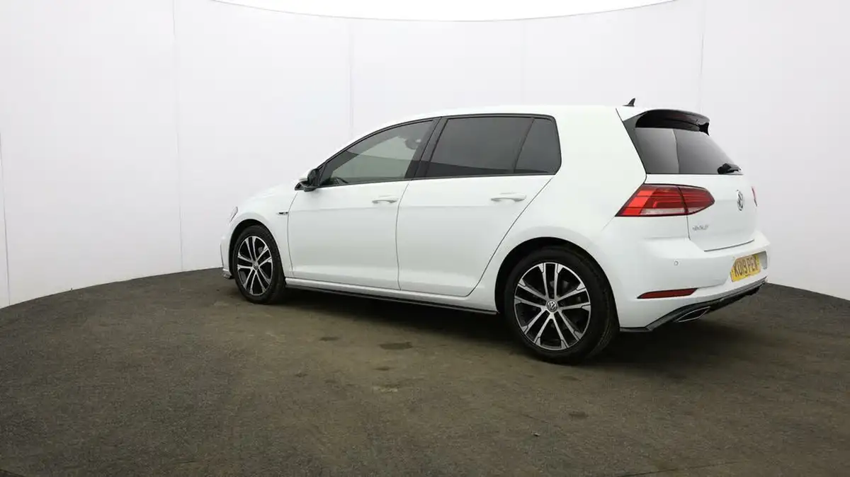 2019-volkswagen-golf-20tdi-r-line-5d-dsg-big-57
