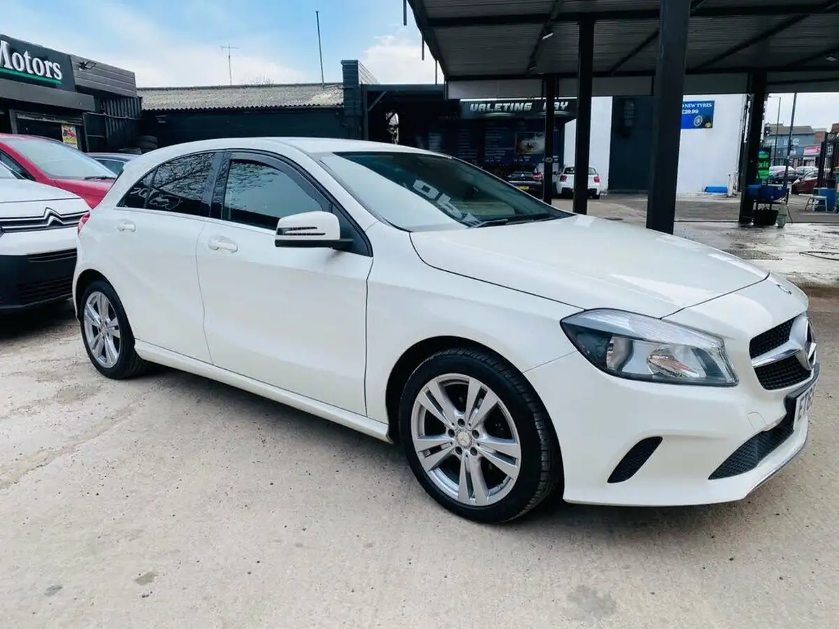 2016-mercedes-benz-a-class-15d-a180d-sport-ss-7g-dct-big-2