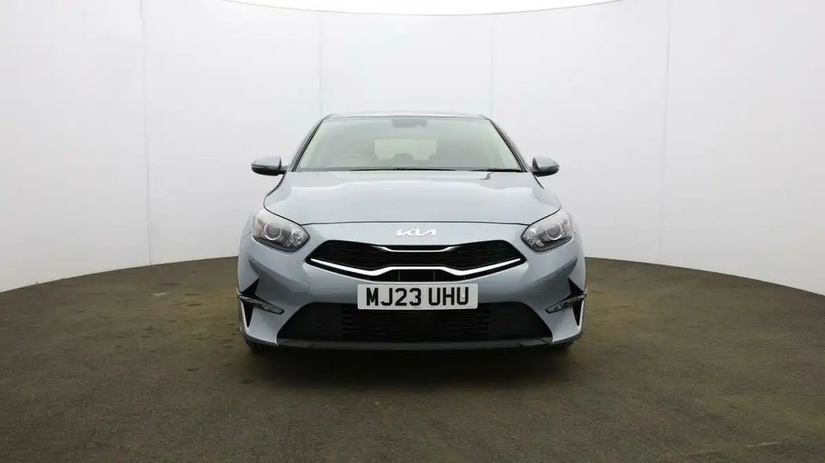 2022-kia-ceed-15-t-gdi-3-hatchback-big-33